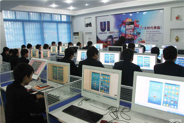 川銘教育 賦能未來(lái)，引領(lǐng)信息技術(shù)咨詢新航標(biāo)